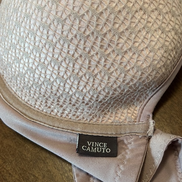 42C Vince Camuto Lined Bra with Underwire - Picture 4 of 4